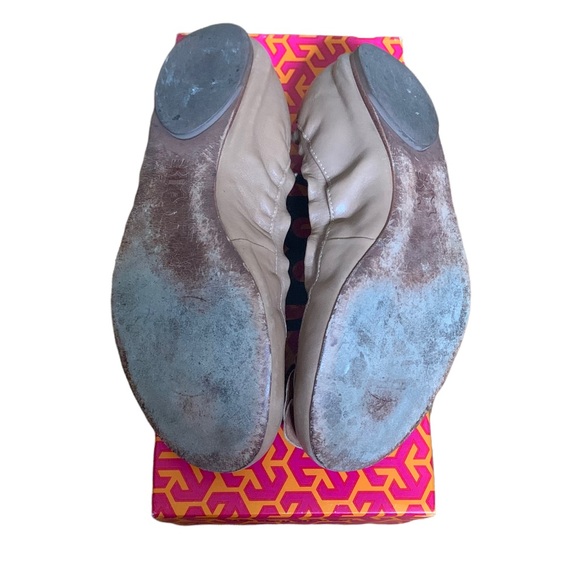 Tory Burch Flower Petal Tan Flats - Picture 5 of 5